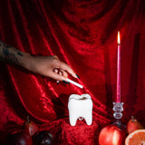 Tooth Ash Tray