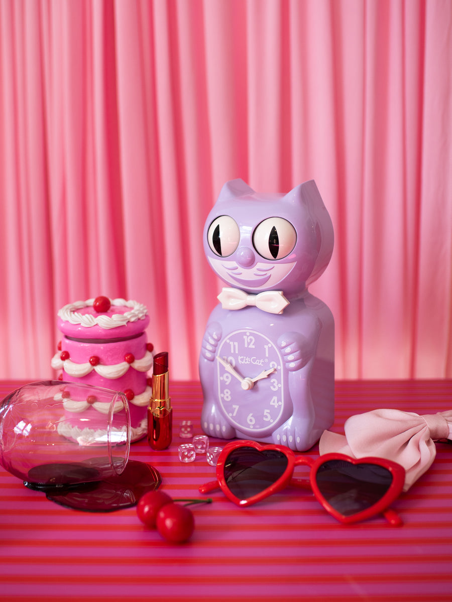 Pastel Lilac Kit-Cat Klock