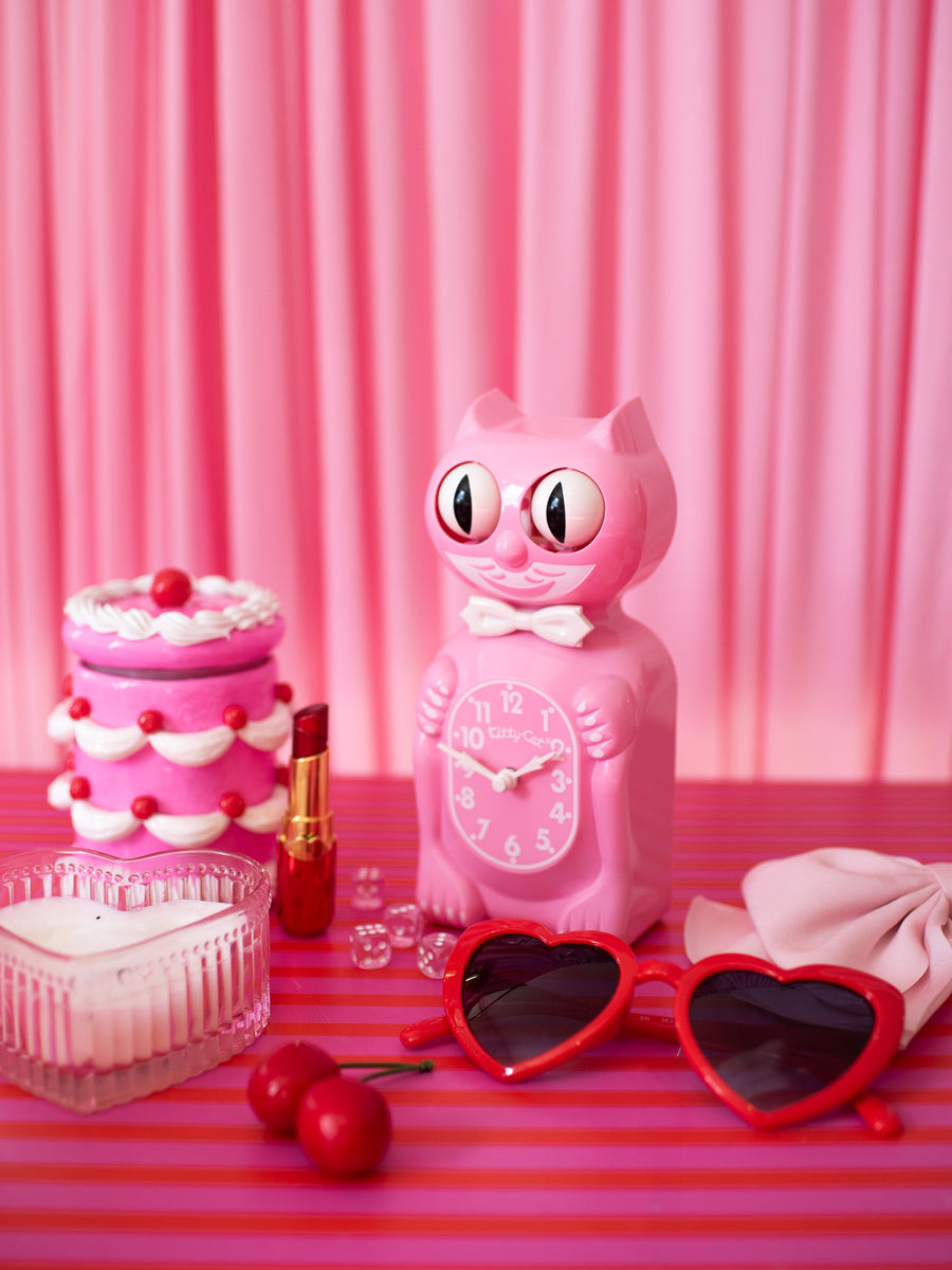 Pink Satin Kitty-Cat Klock